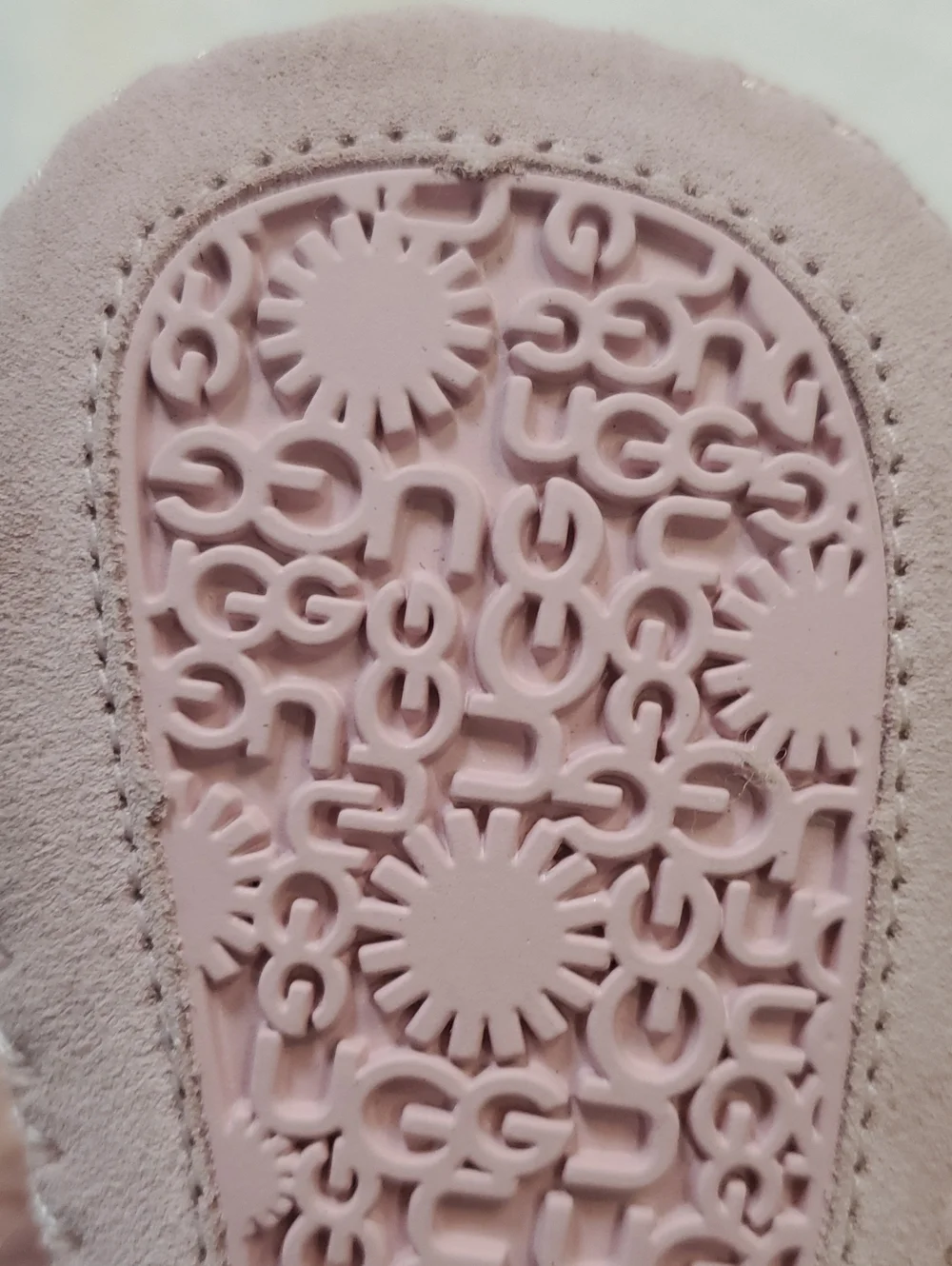 UGG Infants Caden Pink Suede Booties. Cozy Shearling Lining. Size 2-3